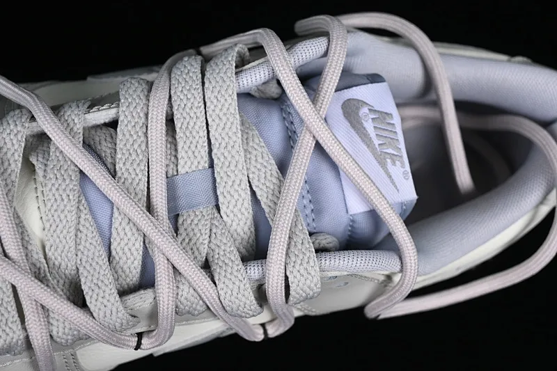 All Categories Nk SB Dunk Series Nk SB Dunk Low Low-top sneakers Nk Dunk Low Minimalist industrial-simple silver hook SB strap low-top casual sneakers DJ6188-003